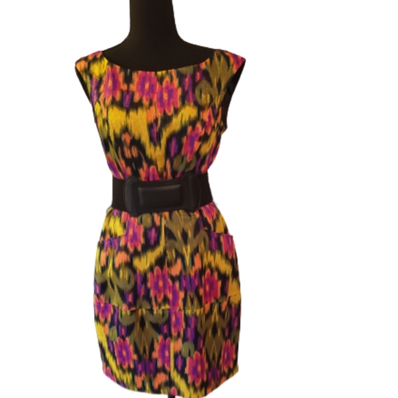 Jessica Simpson Dresses & Skirts - Jessica Simpson dress size 6